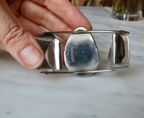 Large cabochon shell cuff bracelet - image 3