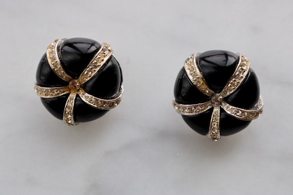 Kenneth Lane vintage large brooch and clip earrin… - image 4