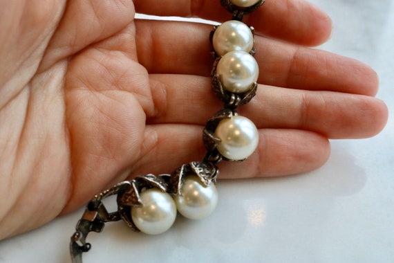 Large faux pearl bracelet with ornate links setti… - image 10