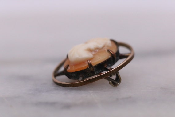 Tiny Art Deco openwork carved shell cameo pin bro… - image 5