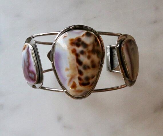Large cabochon shell cuff bracelet - image 6