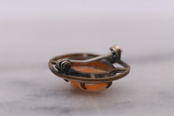 Tiny Art Deco openwork carved shell cameo pin bro… - image 2