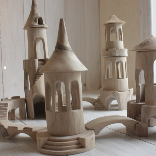 Doll's Castle/wooden blocks