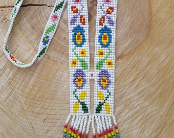 Gerdan tradicional ucraniano de la región occidental