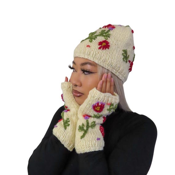 Cream Knit Wool Beanie with Embroidery Wholesale Lugano Embroidered Flowers Knitted Wool Beanie Hat  main image 4