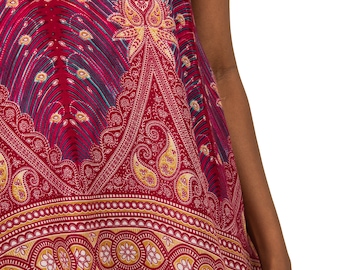 Top z wiskozy z nadrukiem pawia: odzież w stylu boho hippie