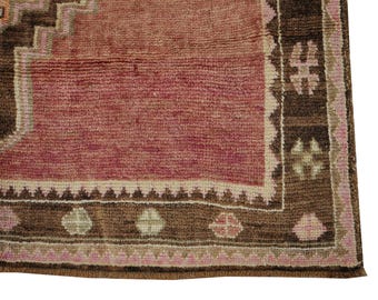 Dusty Rose Vintage Turkish Wool Runner 5x11 / Hand Knotted Carpet / Romantic Hallway Decor