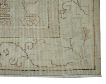 Handwoven Turkish Wool Rug 6x9 / Ivory Vintage Carpet.
