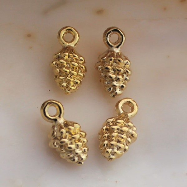 15/30/60 PCS 3D Bright Gold Stamen Flower Bud Cluster Nature Charms - 13x7mm Lead and Nickel Free