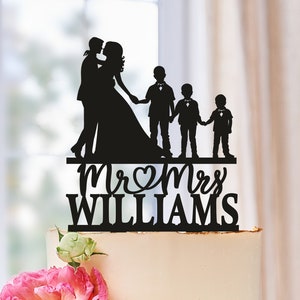 Topper per torta di famiglia con bambini, Topper per torta nuziale di famiglia, Topper per torta con ragazzi, Topper per torta Mr e Mrs con bambini, Topper con figli