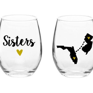 Sisters Wine Glass, Custom Long Distance Sisters Wine Glass, Sister Gift, Sister Long Distance, Sisters Birthday Gift, Sisters Wine Glasses