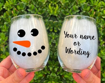 Personalized Snowman Glass, Christmas Favor, Christmas Glass, Your Text, Friendsmas, Wine Glass, Snowman Glass, Personalized, Your Name