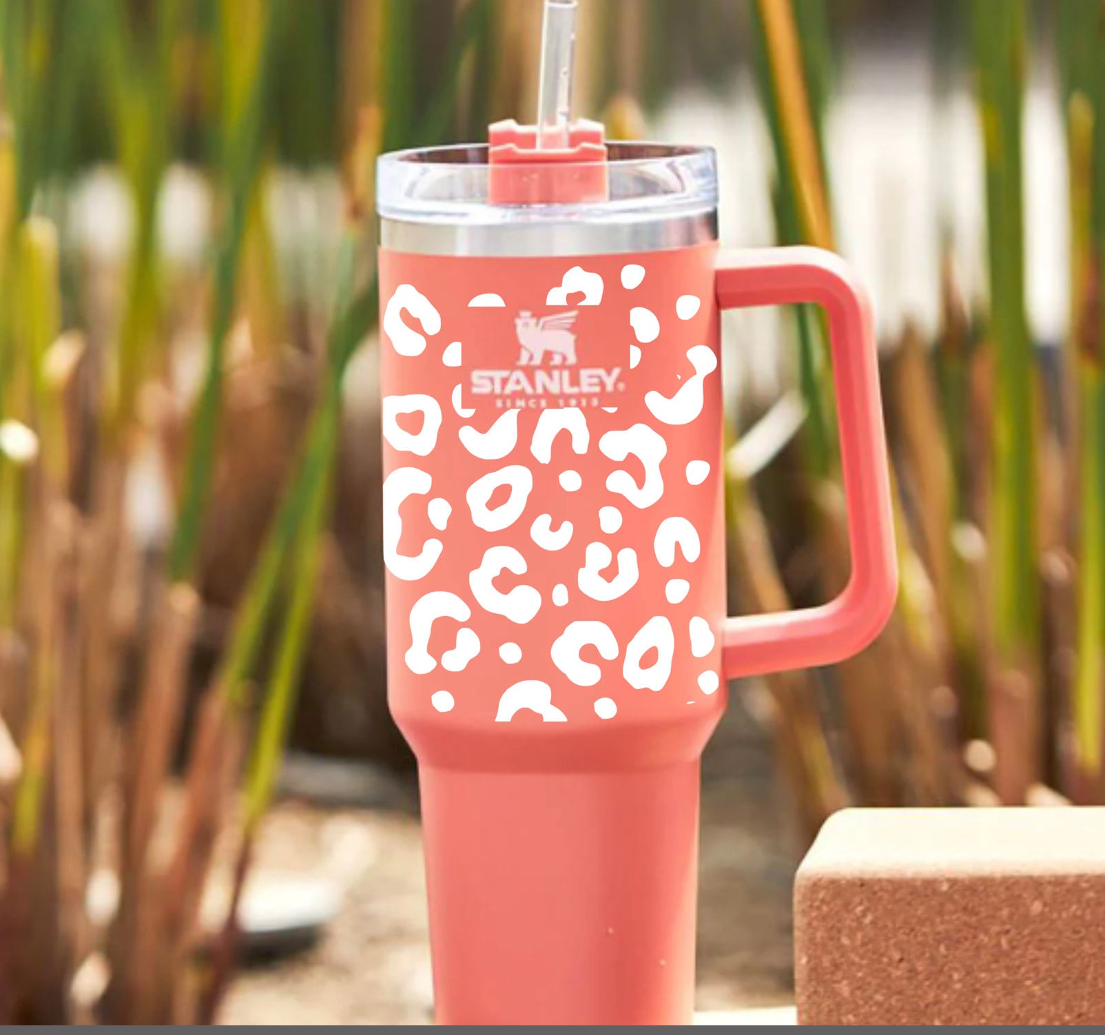 Cheetah Travel Mug 30oz With Handle 