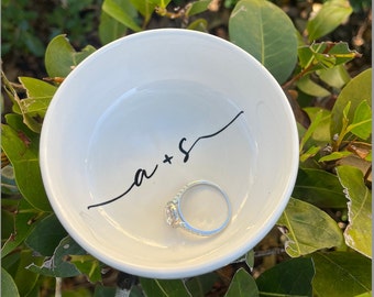 Personalized Ring Dish/Ring Holder/Jewelry Dish/Custom Ring Dish/Wedding Ring /Mother's Day Gift/ Engagement Gift / Ring Dish Engagement