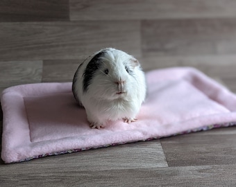 Guinea Pig Waterproof Lap Pad [Pink]