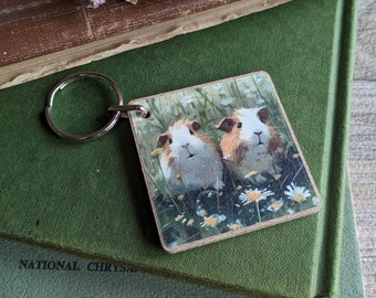 Guinea pig key ring (daisy), guinea pig keychain, guinea pig gifts, guinea pigs, guinea pig lover, gifts for guinea pig lover