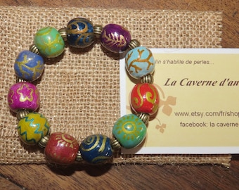 Bracelet bohème en perles de bois peintes et vernies à la main
