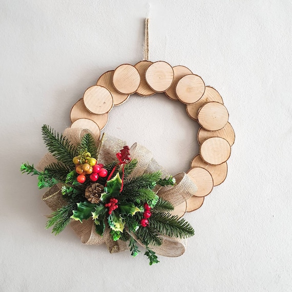 Rondin De Bois Noël Couronne Rondelles De Bois Couronne Couronne Rustique En Bois Porte Couronne Couronne Murale En Bois En Rondelles En Bois Rondins
