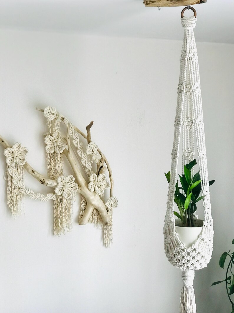 Elegant Macramé Plant Hanger DIY Pattern - Stylish Boho Home Decor ...