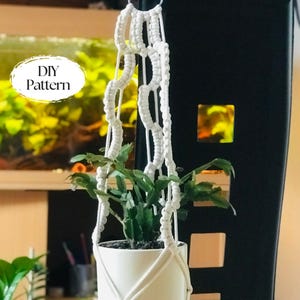 Macrame plant hanger PDF pattern, macramé pattern beginner, DIY macrame, step by step, how to plant hanger