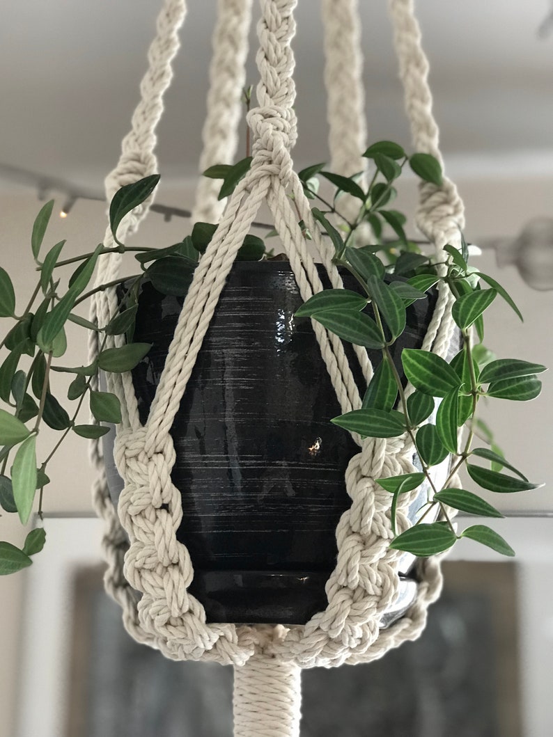 boho style pot holder plant hanging Macrame plant hanger