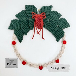 DIY Guide to Make a Christmas Wreath, Christmas Tree, and Stocking: Vintage 1970s Macrame Pattern for Christmas Ornaments. DIY Advent Wreath