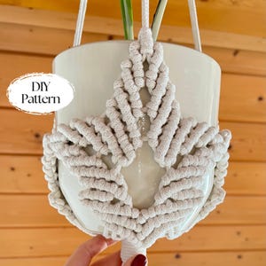 DIY Macrame Plant Hanger Pattern, Leaf Macrame Planter for Potted Plants, Step-by-Step Detailed Written Instructions, Plant Lover Gift Idea