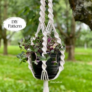 Macrame Plant Hanger Pattern / Macrame Pattern for Beginners / Instant Download for Step-by-Step Instructions / Plant's Decor and Gift Idea