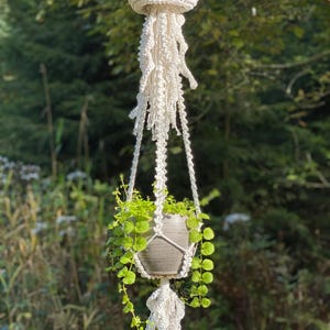 Macrame Jellyfish Planter DIY Pattern — Hanging Plant Holder Tutorial ...