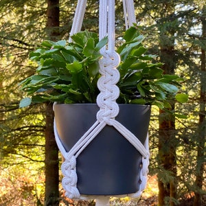 PDF pattern Macrame Plant Hanger, Weave Knot Plant Hanger DIY, Macramé pattern Beginner, DIY macrame, step by step, how to plant hanger image 7