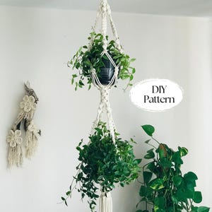 Doppio modello di portavasi in macramè, modello per principianti in macramè, fioriera sospesa fantasy, piante in vaso, modello per fibre artistiche in macramè