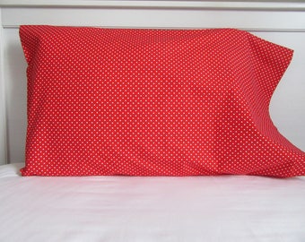 Red and white spotted pillowcases