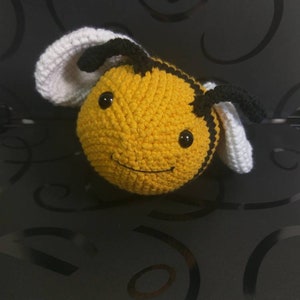 Amigurumi Bee