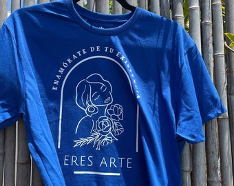 Eres Arte enamorate de tu existencia crop t-shirt, Latina t-shirt Latina power shirt, flowy women empowerment crop top t-shirt, latina owned