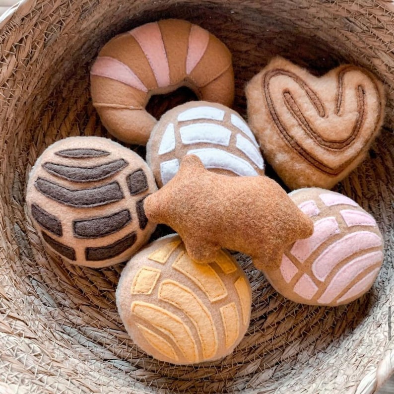 NEW Pan Dulce toys 7 pk, felt food pan dulce, Pan Dulce felt playset, pan dulce concha toy Mexican felt food Montessori play kids learning image 3