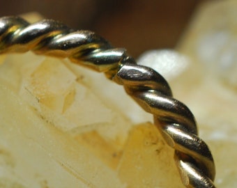 Twisted ring, Gold Filled ring, Size 9 1/2