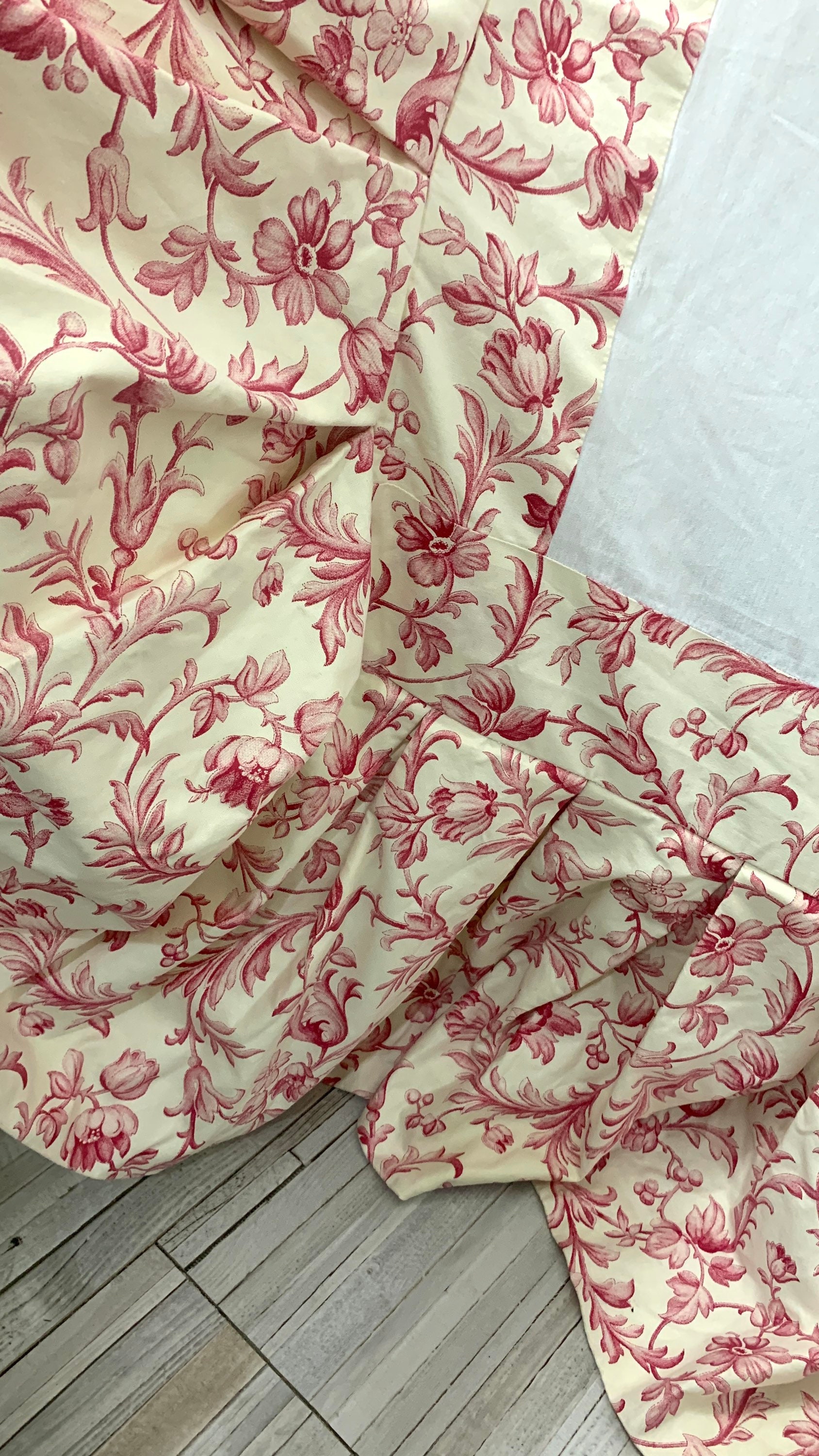 Vintage Laura Ashley 1980s Ironwork Scrolls Cranberry Bed Etsy