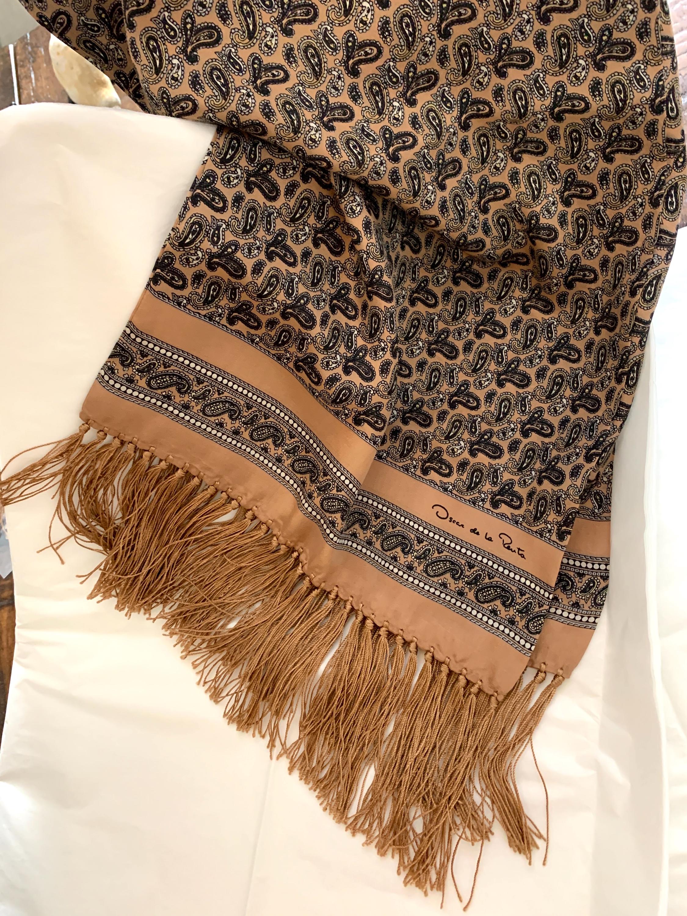 Oscar de la Renta headband. 65% silk, 35% nylon You main image 3