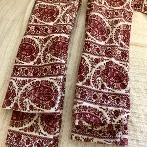 vintage Waverly paisley cotton flannel pillowcase pair , burgundy red ,Creme , pink , boho style pillowcover , std size approx 19” x 30”