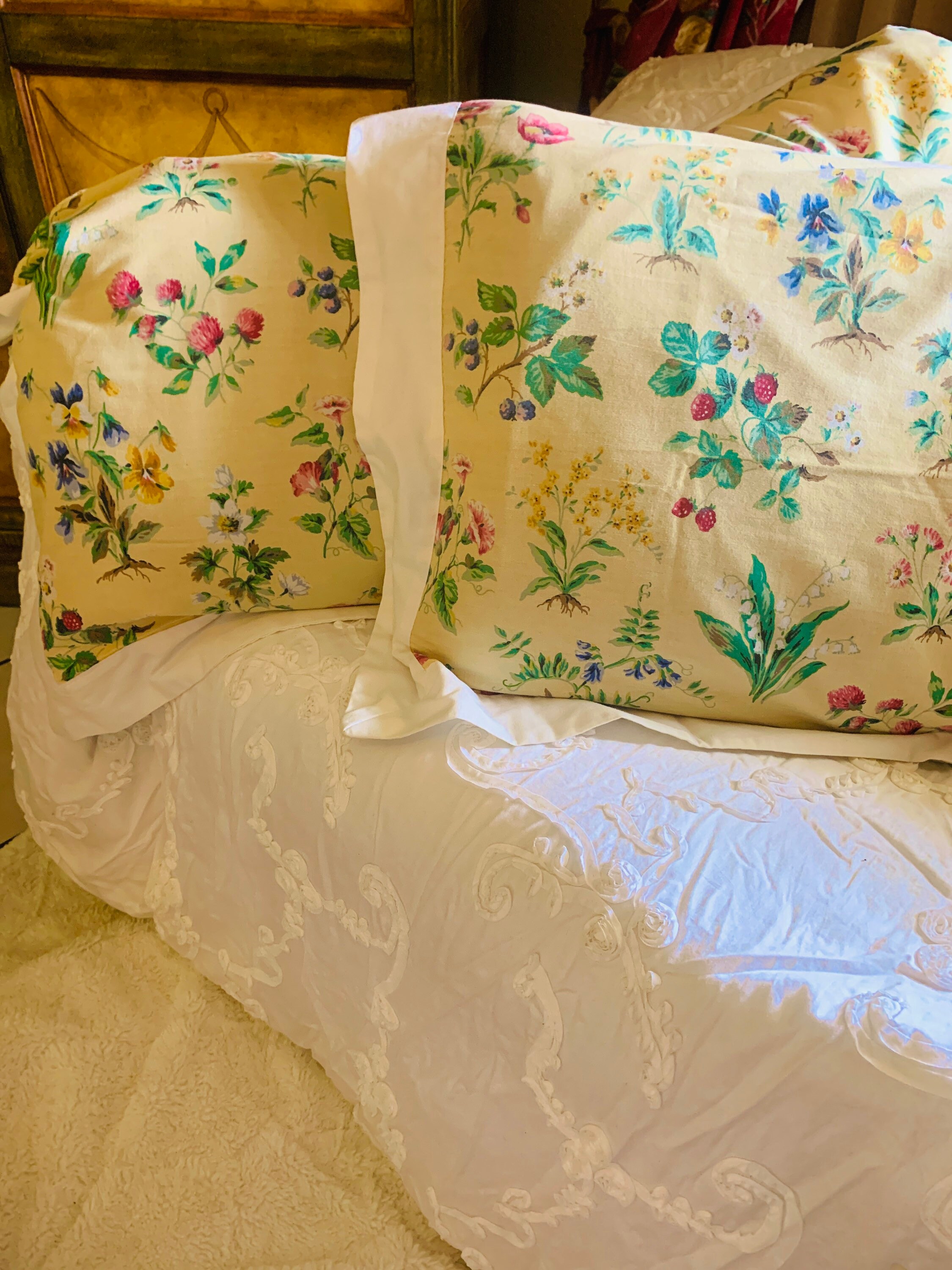 Liz claiborne pillow cases top