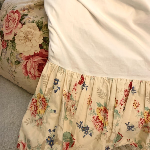 Vintage Ralph Lauren Elisa full bed skirt dust ruffles, floral cottage chic , cotton multicolor on ivory , Ralph L cottagecore sheet