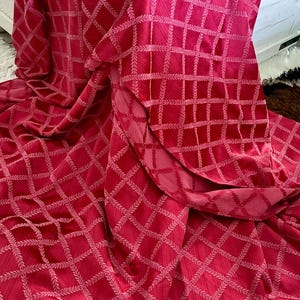 Vintage Lenox American by design Laurel leaf garland Ruby red tablecloth, rectangular 67” x 98”