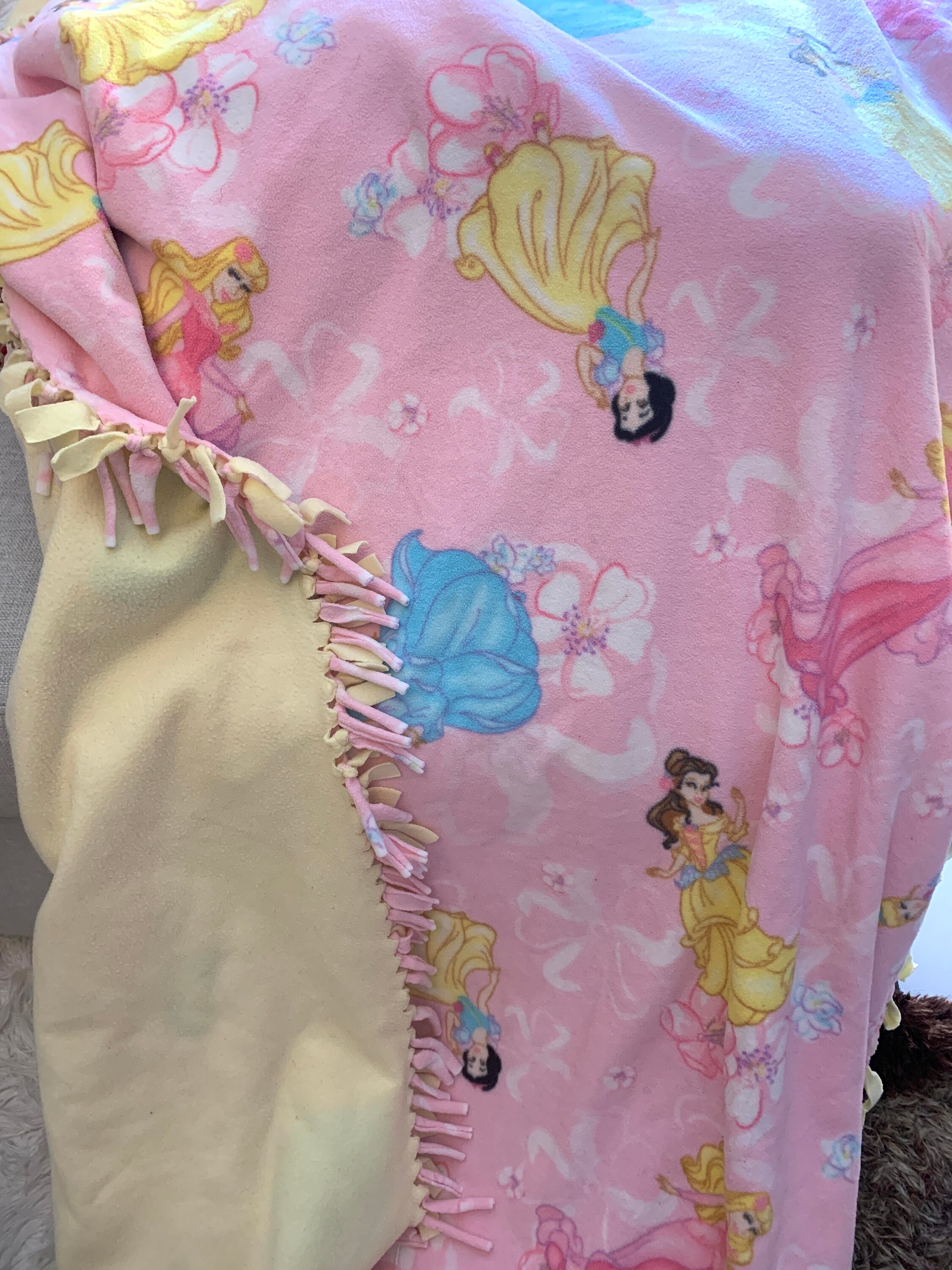 Pink disney princess blanket hotsell