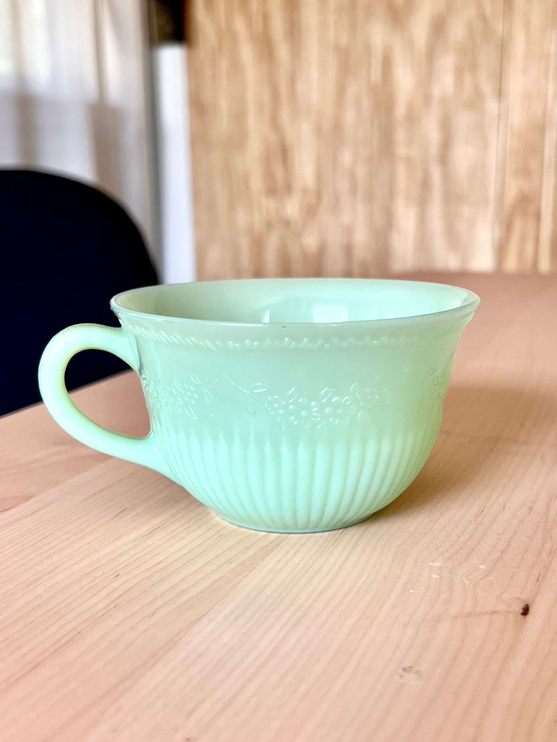 Vintage Fire King Jadeite Tea Cup in ALICE Pattern, Floral and Ridges