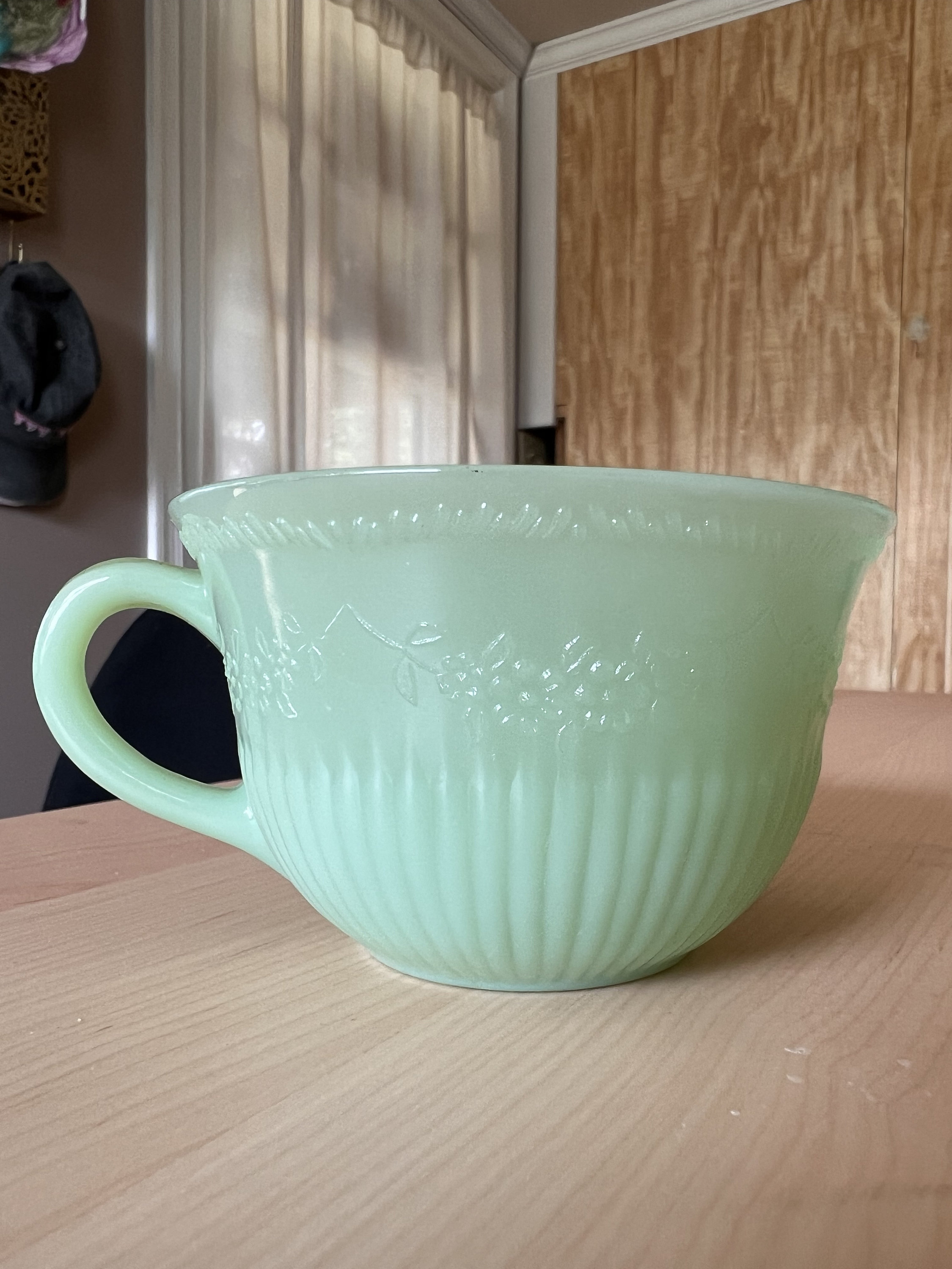Vintage Fire King Jadeite Tea Cup in ALICE Pattern, Floral and Ridges