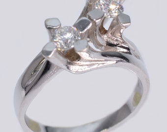 18K white gold duo-diamond ring