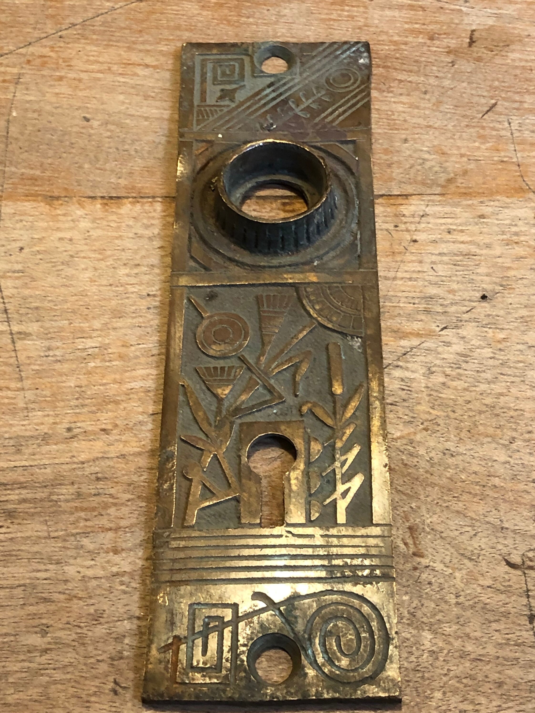Antique Brass Victorian Key Hole Back Plate – Floral Design, Original ...
