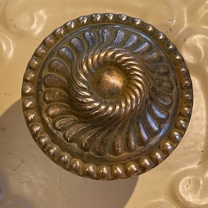 Vintage Late 1800's - Early 1900's Ornate Swirling Sunflower/Daisy With Beaded Edge Pattern Brass Door Knobs From Chicago Hyde Park Mansion