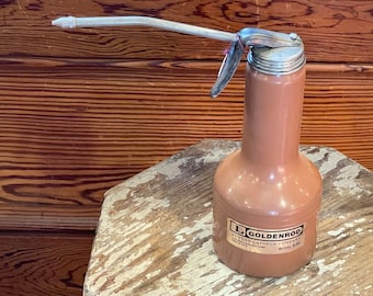 Authentic Vintage 1950&#39;s - 1960&#39;s Copper & Silver Colored Goldenrod Model 630 Oil Can With Squeeze Open/Close Handle - Fully Functional