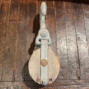 Authentic Vintage Early 1900&#39;s Large/Heavy Duty Wood and Metal Block & Tackle Single Wheel Pulley - Great Steampunk - Industrial Style!